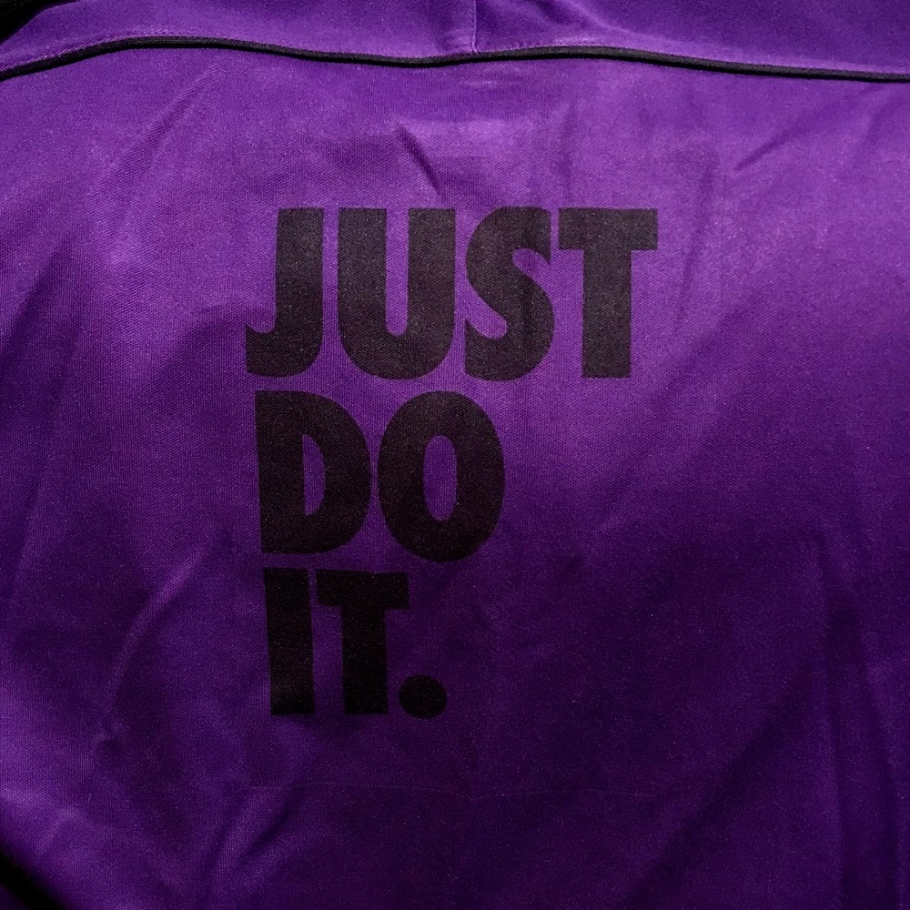 Nike “Just do it” Vintage purple zip Jacket small
